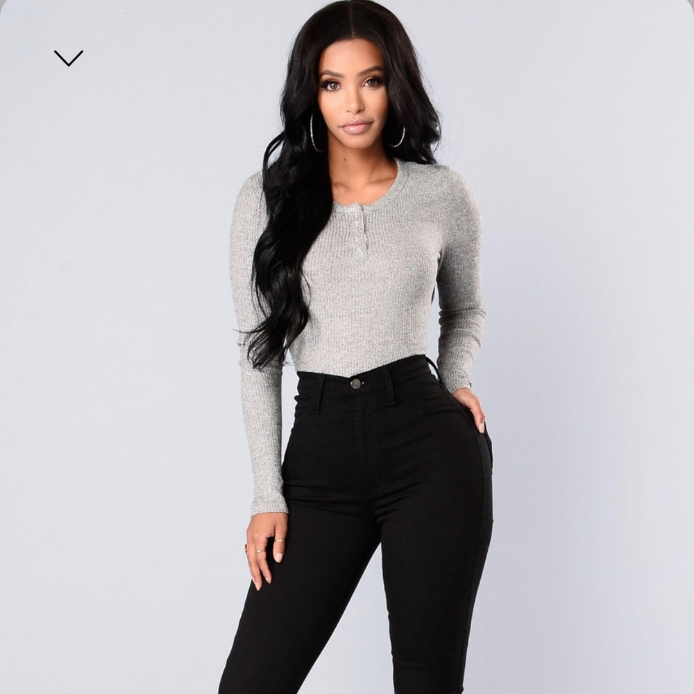 FASHION NOVA : Alma Top